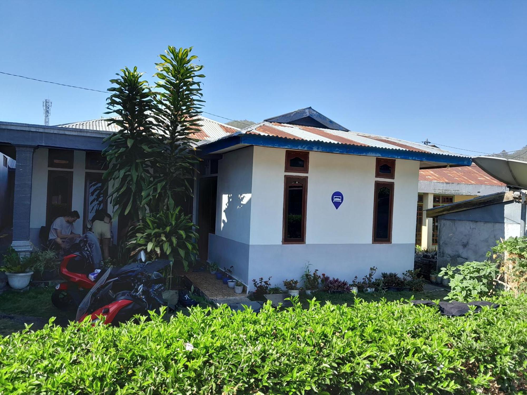 Bajawa Arnolds Familly Homestay מראה חיצוני תמונה