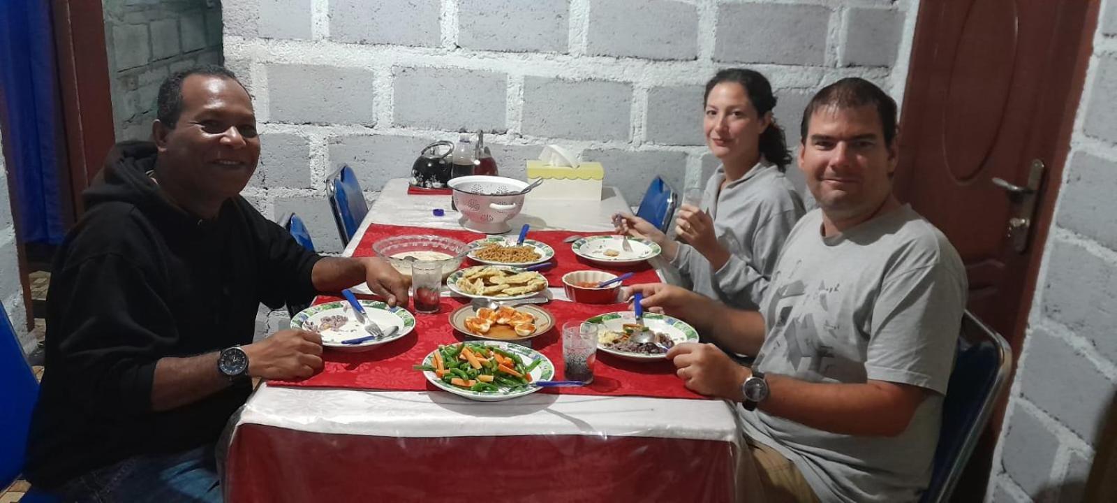 Bajawa Arnolds Familly Homestay מראה חיצוני תמונה